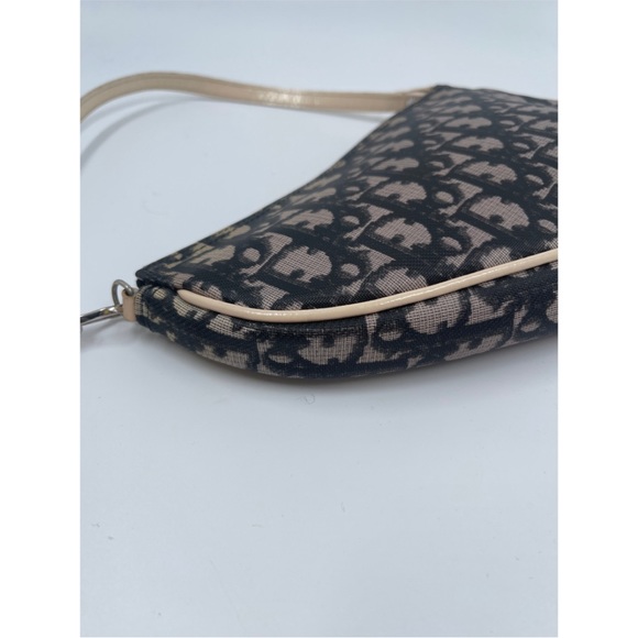 Dior Vintage Saddle Bag - Picture 3 of 10